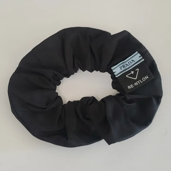 Prada Re-Nylon Triangle-Logo - Picture 2 of 2